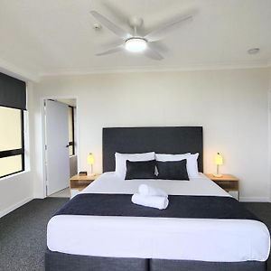 Large Two-Bedroom Two-Bathroom Apartment balcony City View